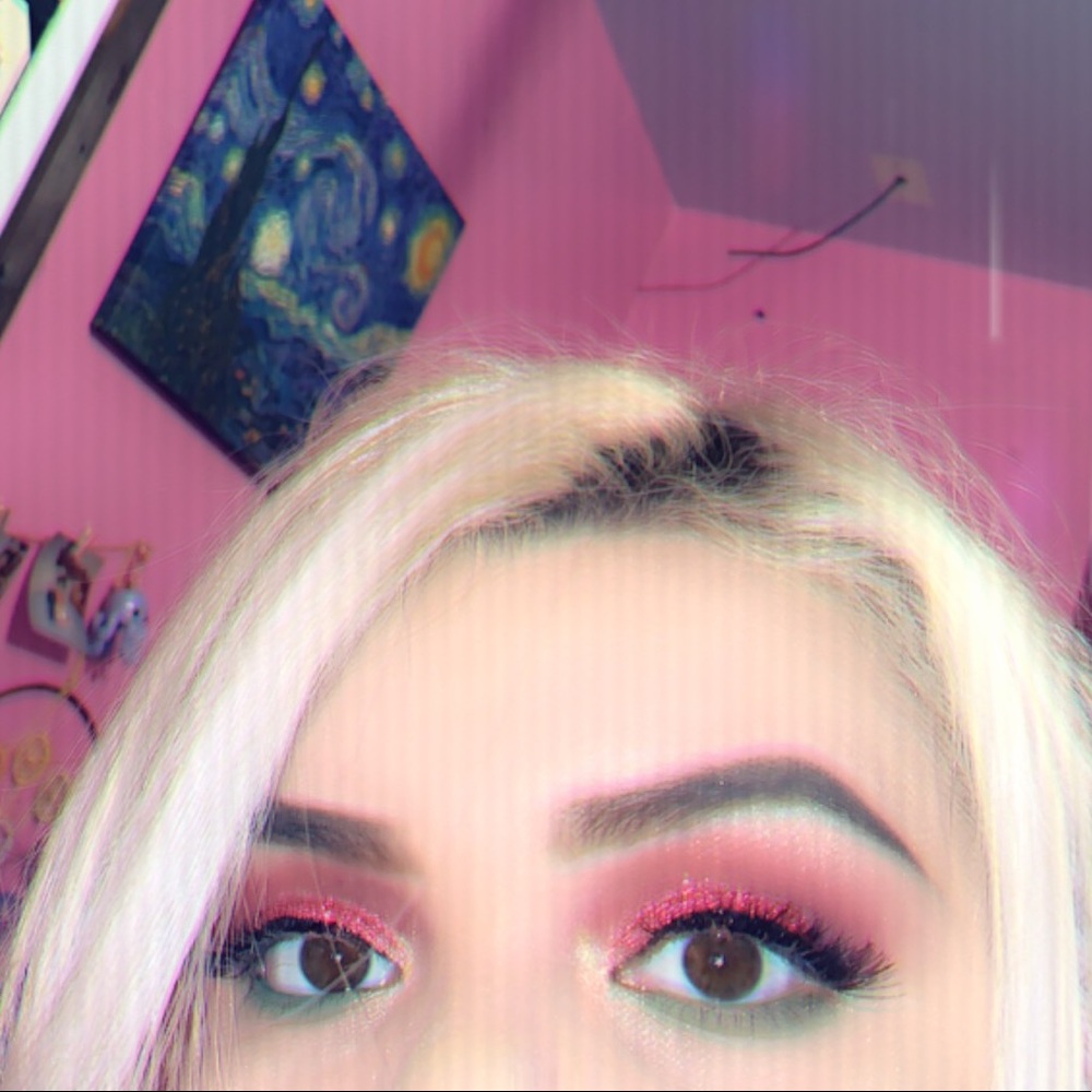 Meet your Posher, Skylina